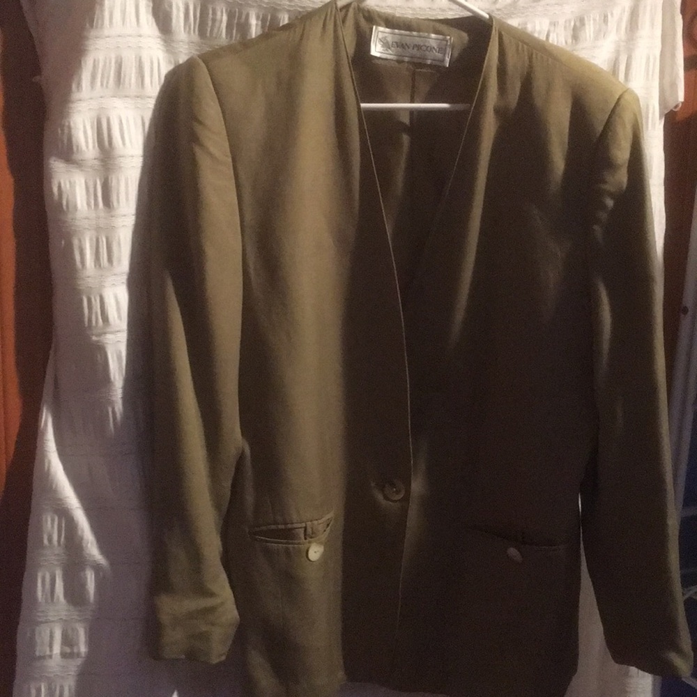 FLASH SALE 🔥💥Evan Picone Jacket